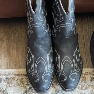 Roper Women’s boots size 9